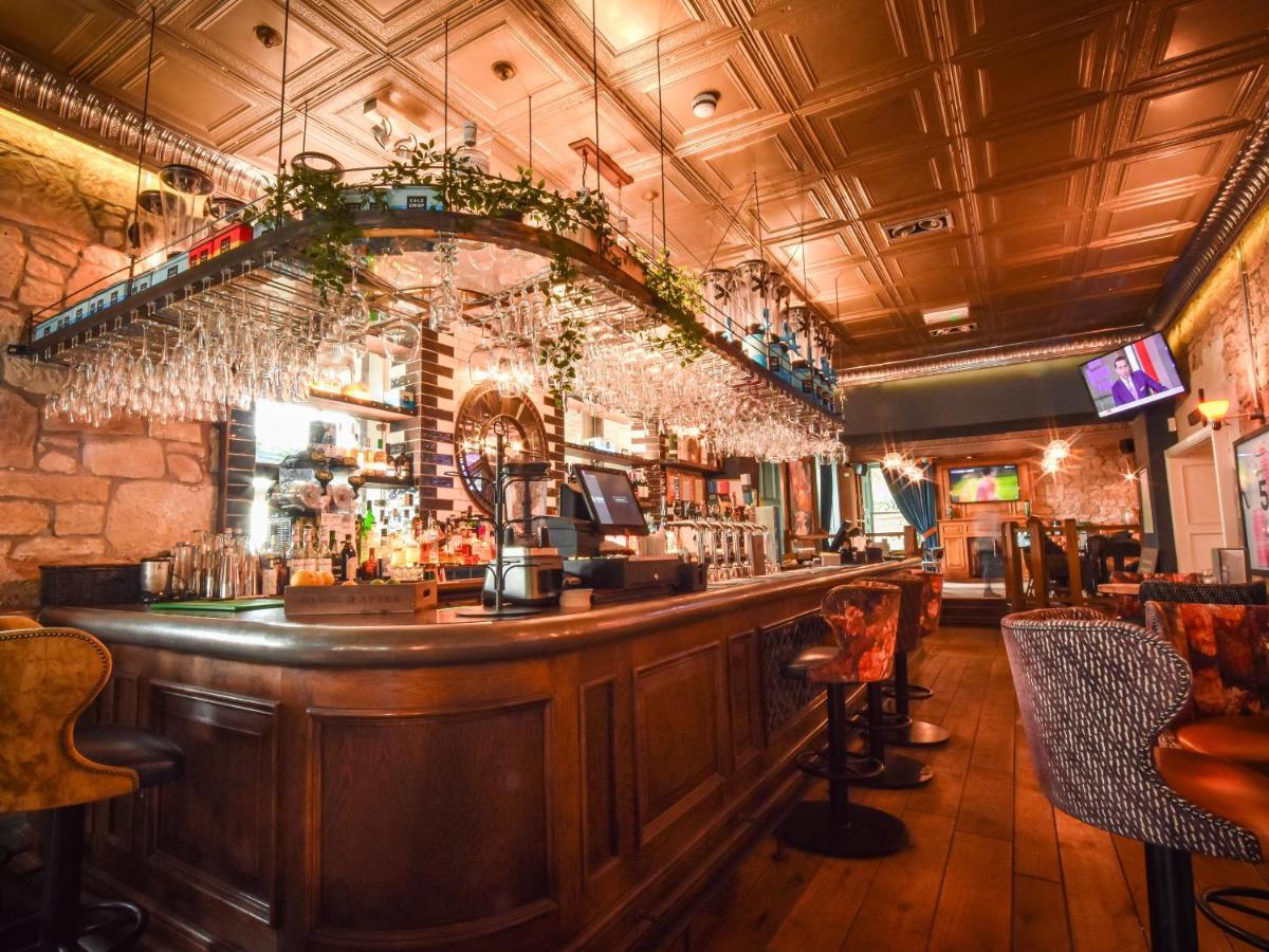 The Meadowpark Bar, Kitchen & Rooms スターリング エクステリア 写真